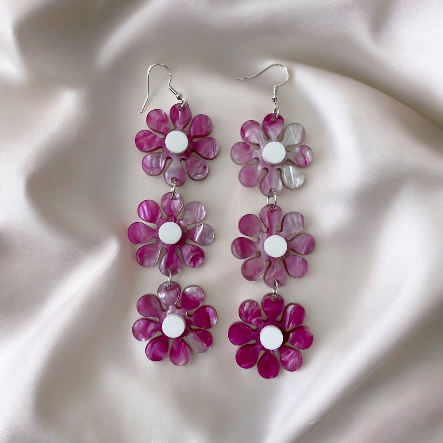 Groovy Daisy Mod Chain Acrylic Earrings, Retro 60s, 70s, 80s