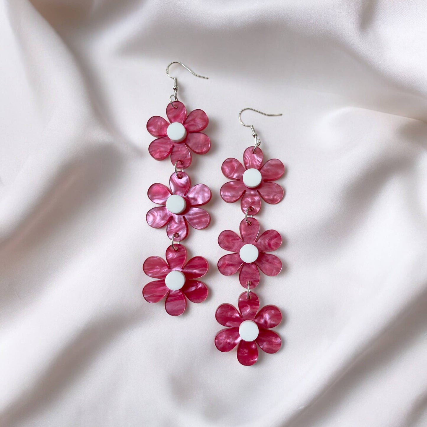 Groovy Daisy Mod Chain Acrylic Earrings, Retro 60s, 70s, 80s